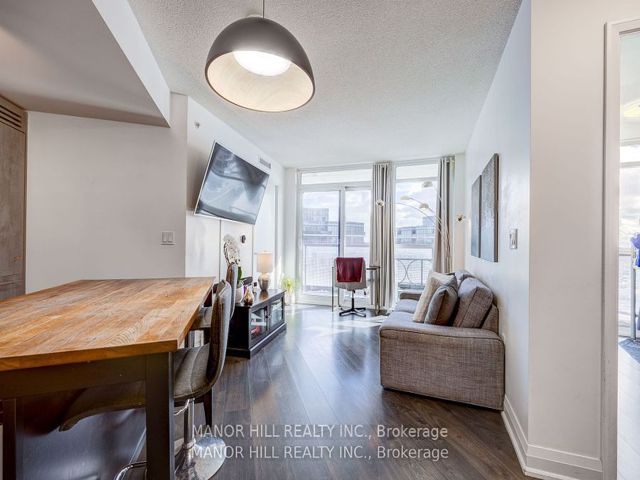807 - 30 Gibbs Rd