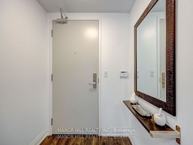 807 - 30 Gibbs Rd