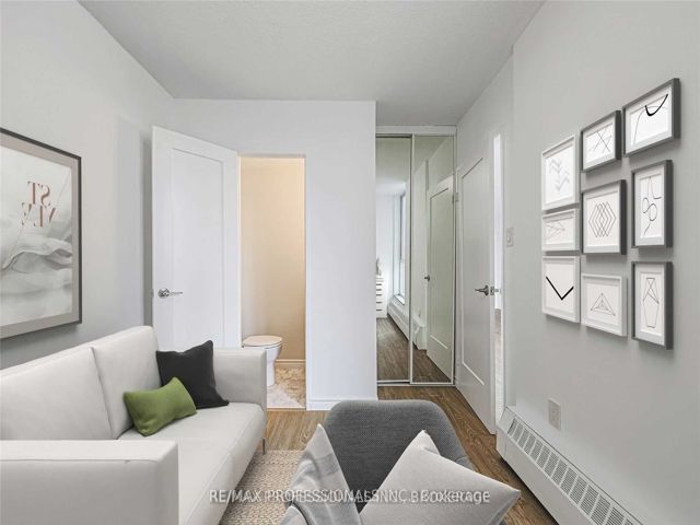 510 - 35 Ormskirk Ave