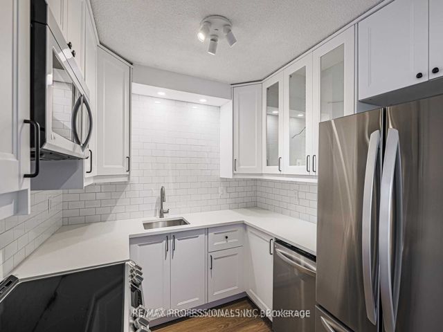 510 - 35 Ormskirk Ave