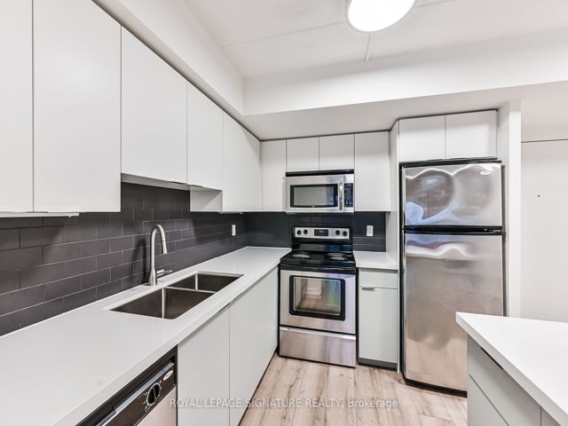 336 - 1100 Lansdowne Ave