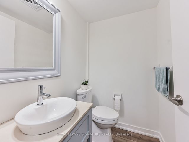 336 - 1100 Lansdowne Ave