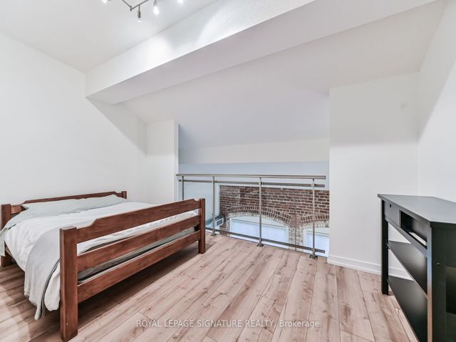 336 - 1100 Lansdowne Ave