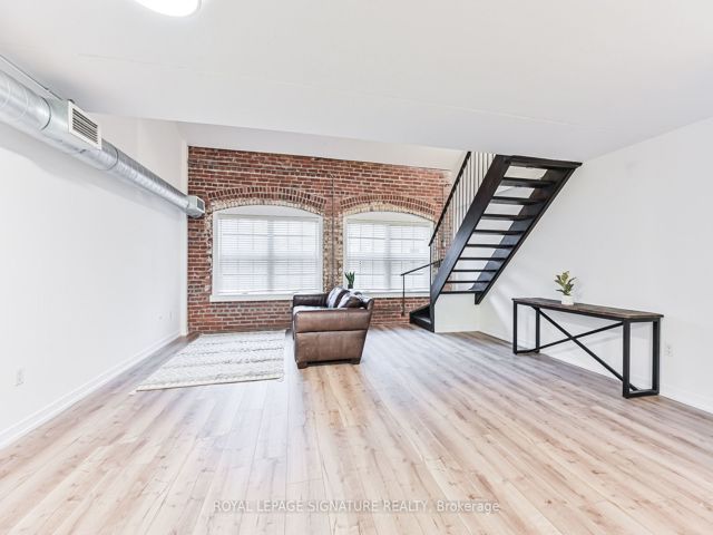 336 - 1100 Lansdowne Ave