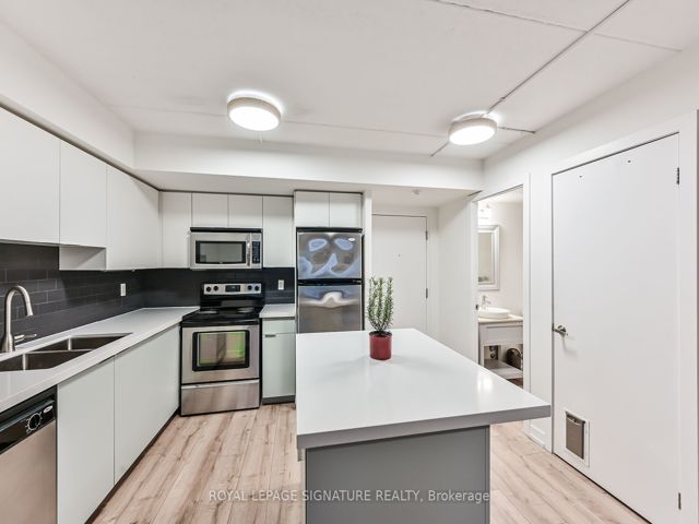 336 - 1100 Lansdowne Ave