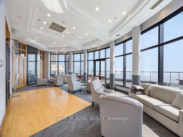 1108 - 2083 Lake Shore Blvd W