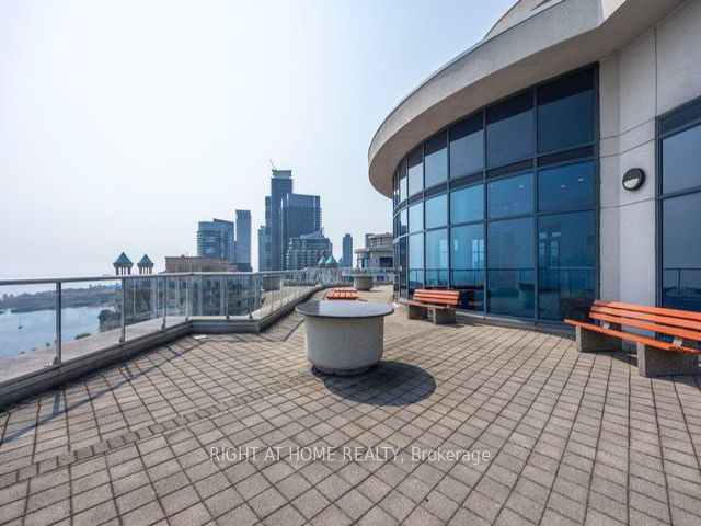 1108 - 2083 Lake Shore Blvd W