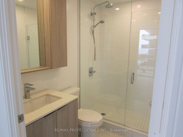 705 - 70 Annie Craig Dr