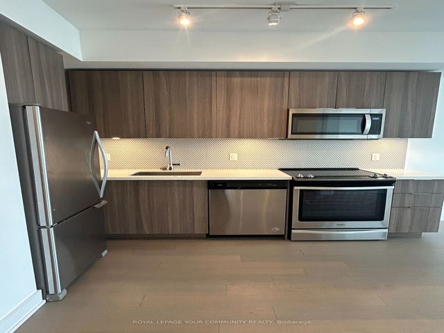 3914 - 30 Shore Breeze Dr E