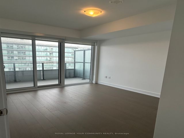 3914 - 30 Shore Breeze Dr E