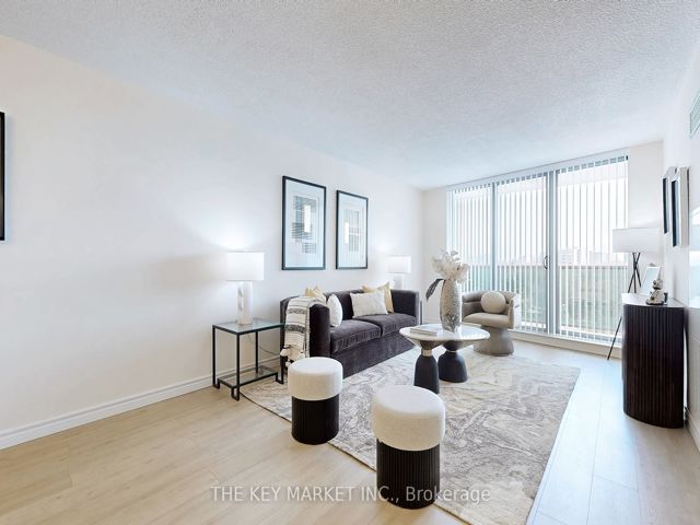 706 - 812 Burnhamthorpe Rd