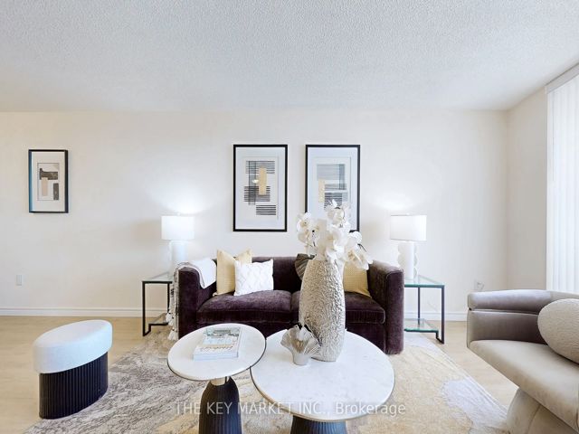 706 - 812 Burnhamthorpe Rd