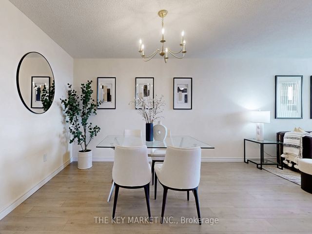 706 - 812 Burnhamthorpe Rd