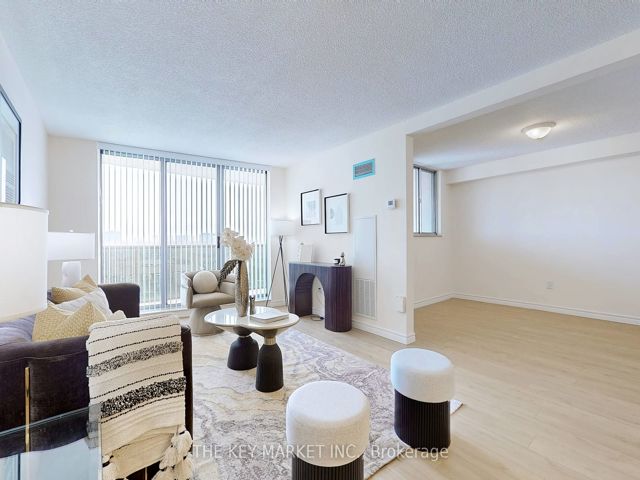 706 - 812 Burnhamthorpe Rd
