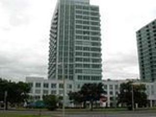 Ph6 - 1910 Lakeshore Blvd W
