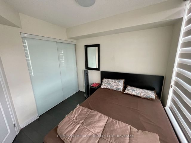 1006 - 80 Esther Lorrie Dr