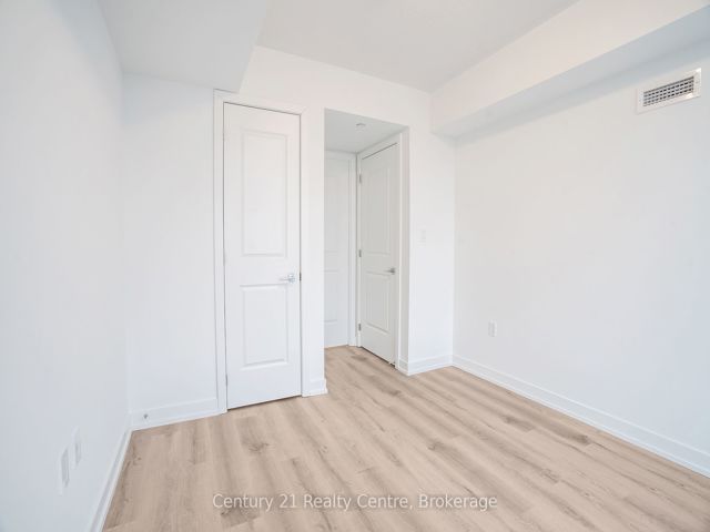 616 - 556 Marlee Ave