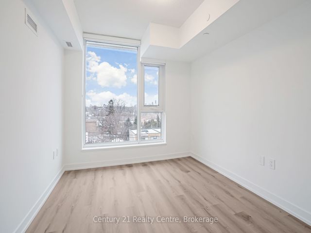 616 - 556 Marlee Ave