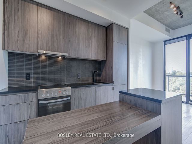707 - 7 Smith Cres