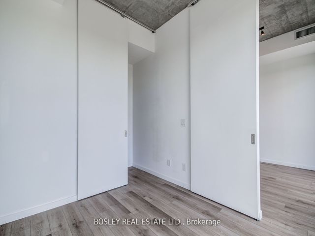 707 - 7 Smith Cres