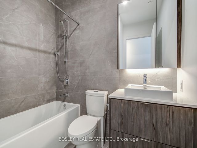 707 - 7 Smith Cres