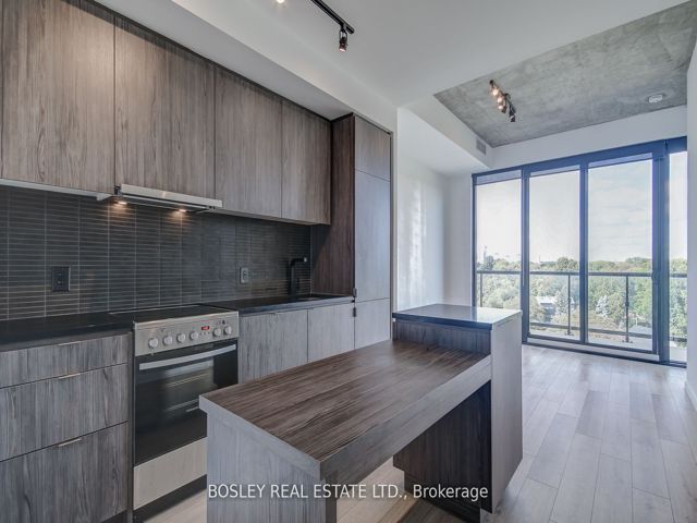 707 - 7 Smith Cres
