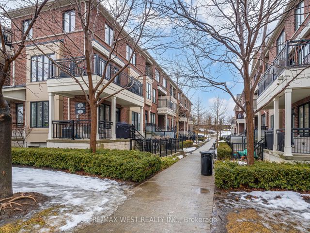 113 - 40 Carnation Ave