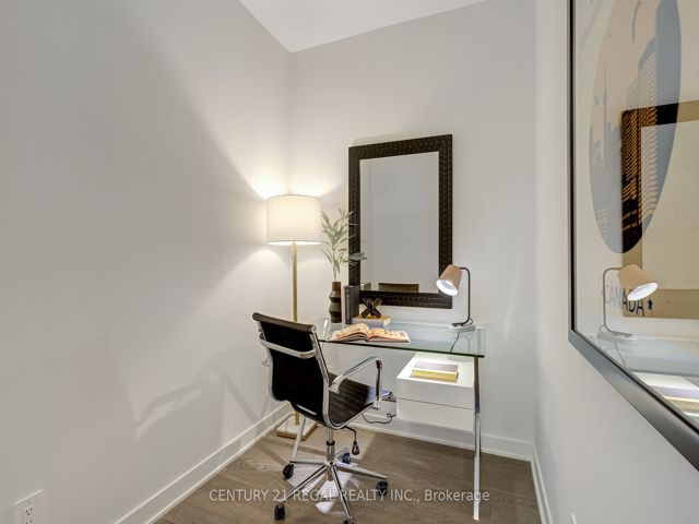 804 - 2720 Dundas St W