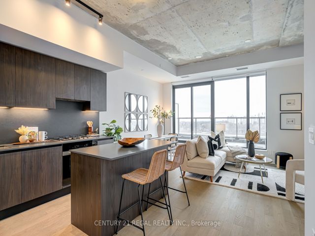 804 - 2720 Dundas St W