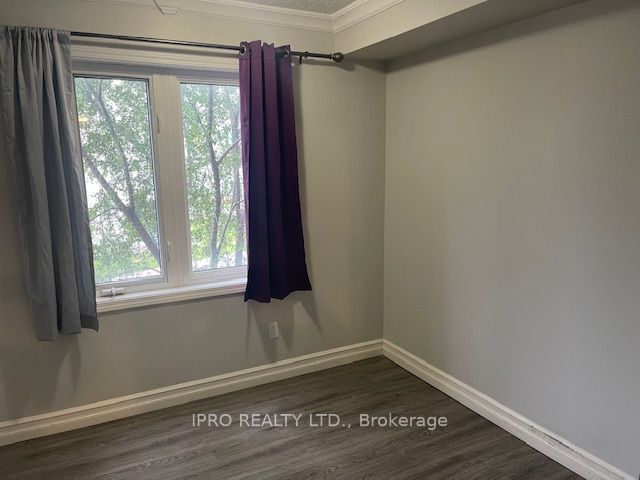 204 - 1530 Weston Rd