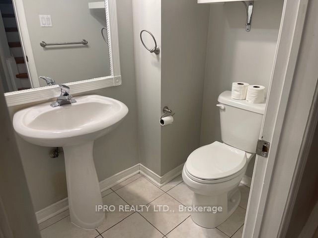 204 - 1530 Weston Rd
