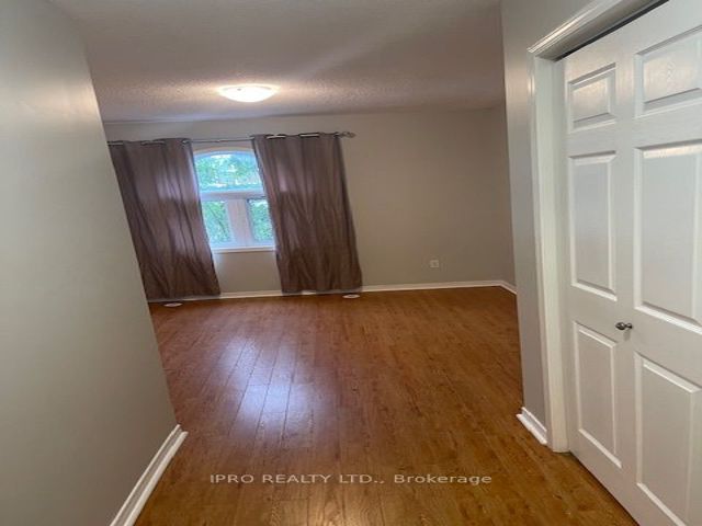 204 - 1530 Weston Rd