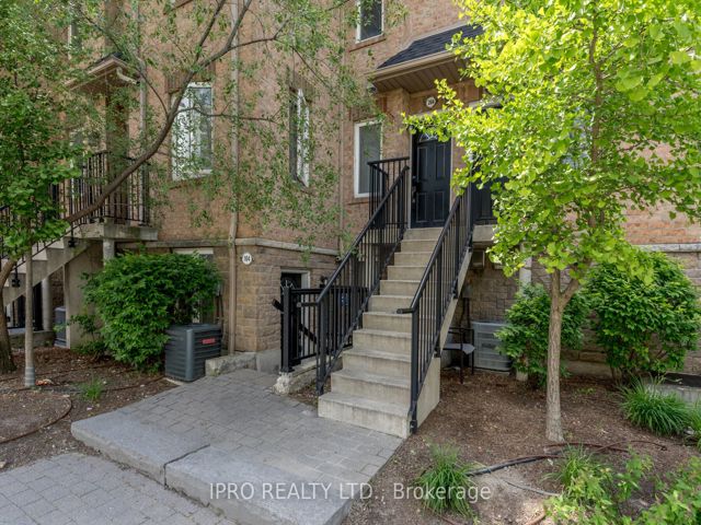 204 - 1530 Weston Rd