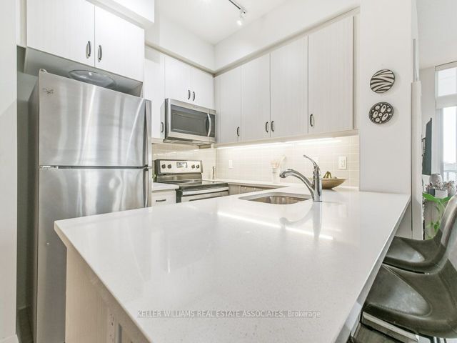 209 - 15 Zorra St