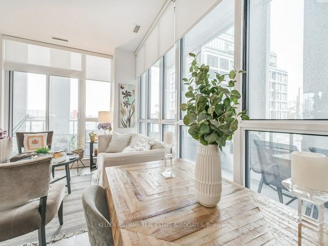 209 - 15 Zorra St