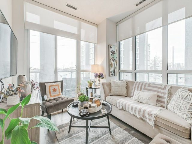 209 - 15 Zorra St