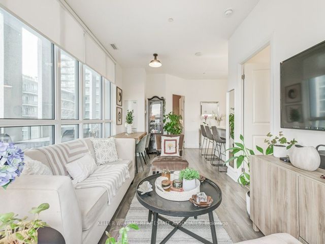 209 - 15 Zorra St