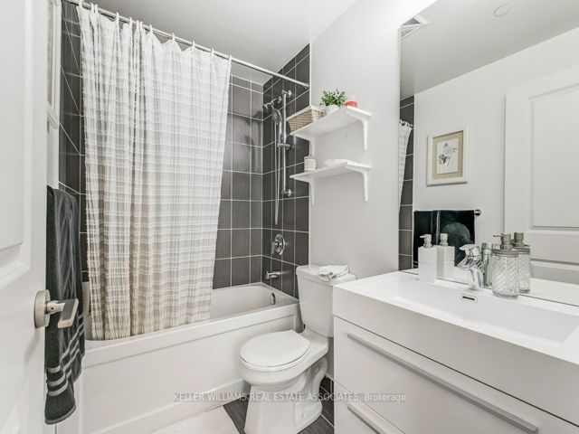 209 - 15 Zorra St
