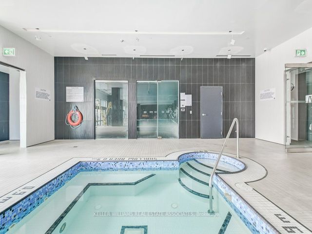 209 - 15 Zorra St