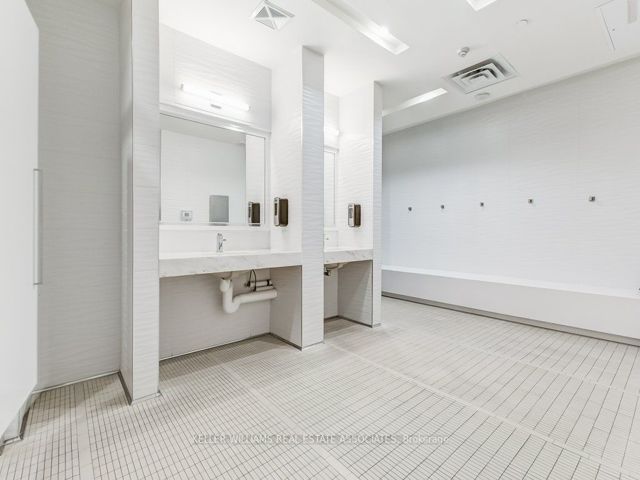209 - 15 Zorra St