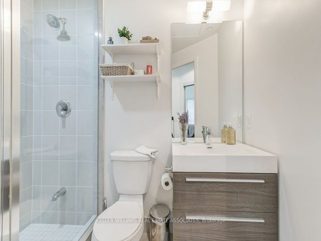 209 - 15 Zorra St