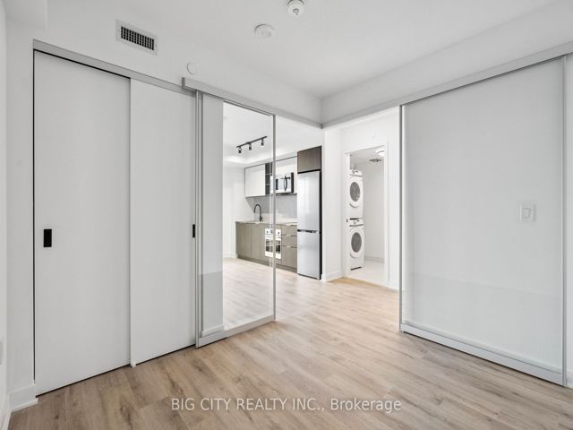 407 - 36 Zorra St