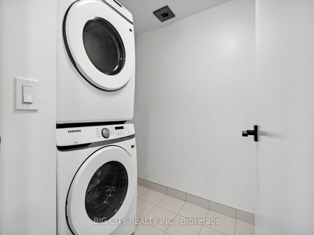 407 - 36 Zorra St