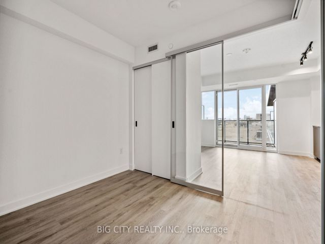 407 - 36 Zorra St