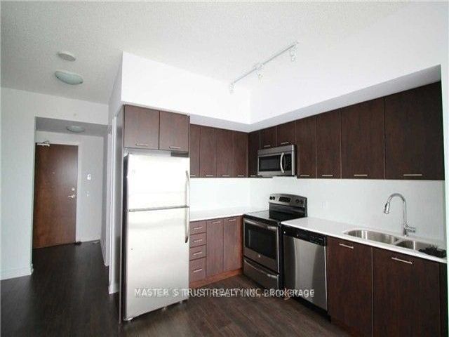 3708 - 2200 Lakeshore Blvd W