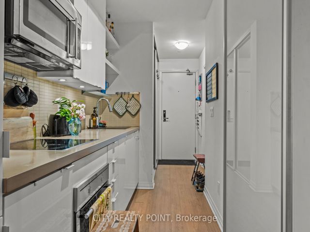 B209 - 60 Annie Craig Dr