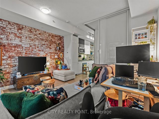 B209 - 60 Annie Craig Dr