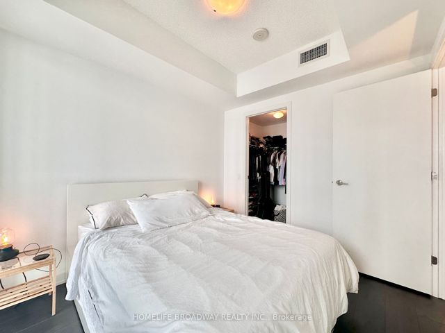 1608 - 2200 Lake Shore Blvd W