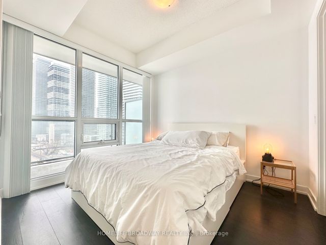 1608 - 2200 Lake Shore Blvd W