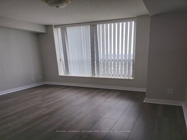 1610 - 5229 Dundas St W